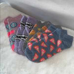 4 pk of socks